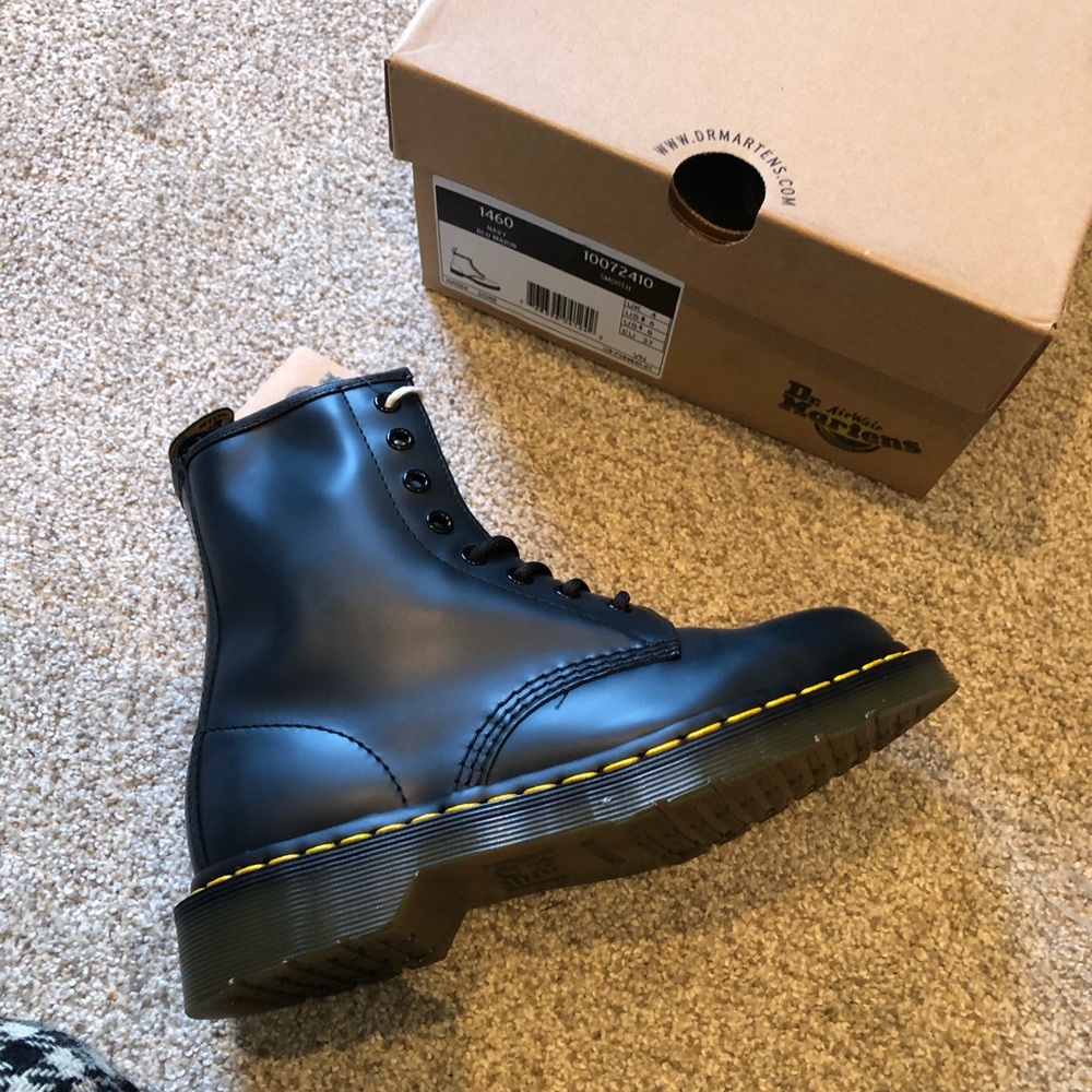 Dr Martens 1460 lace up combat boots - Picture 10 of 10